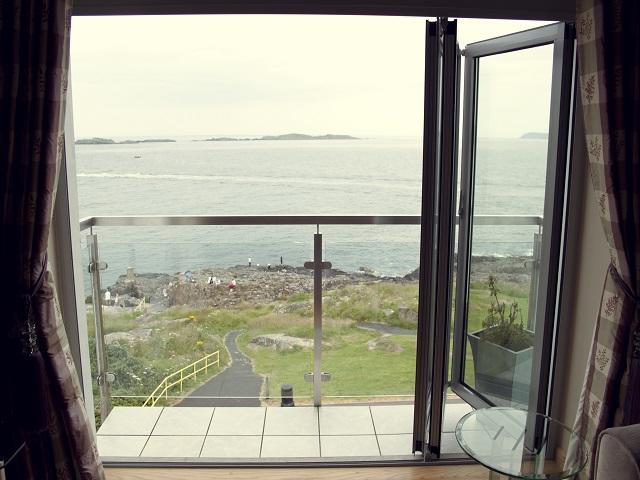 Blue Pool View Apartman Portrush Kültér fotó